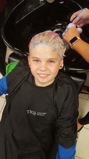 Tanning Salon «New Attitudes Hair Salon», reviews and photos, 913 OH-28, Milford, OH 45150, USA