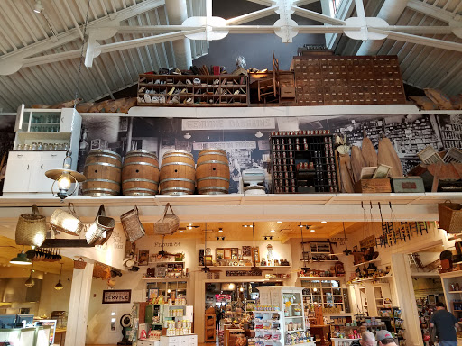 Sporting Goods Store «Bass Pro Shops», reviews and photos, 10000 Bass Pro Blvd, Rossford, OH 43460, USA