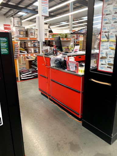 Home Improvement Store «Tractor Supply Co.», reviews and photos, 448 Old Brunerstown Rd, Shelbyville, KY 40065, USA