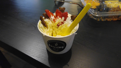 Shopping Mall «South University Galleria Shopping Center», reviews and photos, 1214 S University Ave, Ann Arbor, MI 48104, USA