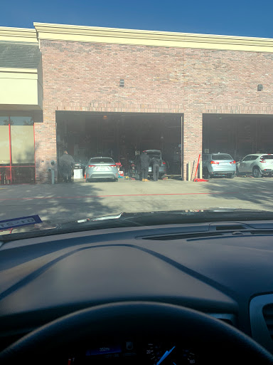 Tire Shop «Discount Tire Store - Arlington, TX», reviews and photos, 1375 NE Green Oaks Blvd, Arlington, TX 76006, USA
