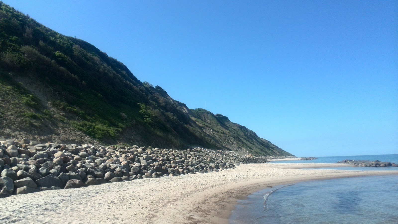 Photo de Vejby Beach situé dans une zone naturelle