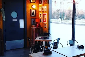Monkey Café image