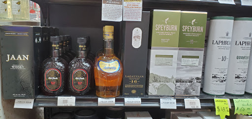 Liquor Store «Decatur Wine & Spirits», reviews and photos, 1789 Lawrenceville Hwy, Decatur, GA 30033, USA