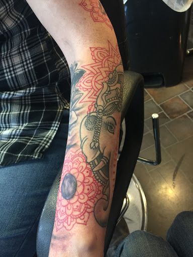 Tattoo Shop «Steadfast Tattoo Studio», reviews and photos, 2616 W Colorado Ave #6, Colorado Springs, CO 80904, USA