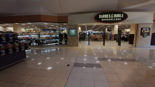 Book Store «Barnes & Noble», reviews and photos, 7200 Harrison Ste 5 #5, Rockford, IL 61112, USA