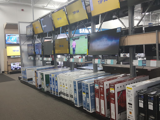 Electronics Store «Best Buy», reviews and photos, 350 W Army Trail Rd, Bloomingdale, IL 60108, USA