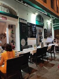 Atmosphère du Restaurant français Bistrot Le Saint Charles à Ajaccio - n°11