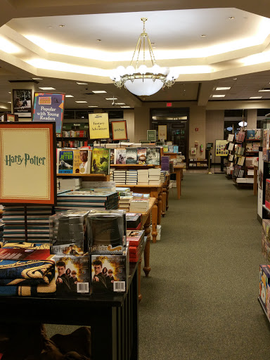 Book Store «Barnes & Noble», reviews and photos, 152 Miracle Mile, Coral Gables, FL 33134, USA