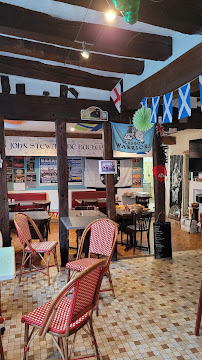 Atmosphère du Bistro Le Paddock Café à Châtillon-sur-Indre - n°5