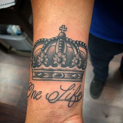 Tattoo Shop «Bright Ideas Tattoo and Piercing», reviews and photos, 1425 N Central Ave # 113, Avondale, AZ 85323, USA