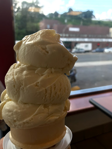 Ice Cream Shop «Carvel», reviews and photos, 1950 Central Park Ave, Yonkers, NY 10710, USA