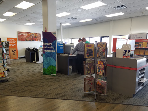 Print Shop «FedEx Office Print & Ship Center», reviews and photos, 18755 S Dixie Hwy Suite 57, Miami, FL 33157, USA