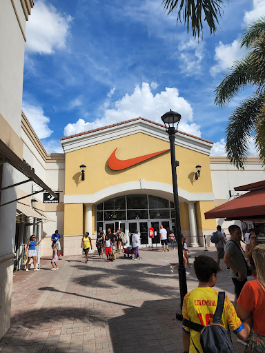 Shopping Mall «Orlando Outlet Marketplace», reviews and photos, 5269 International Dr, Orlando, FL 32819, USA