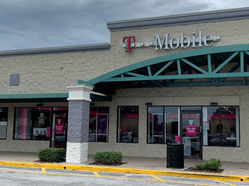 Cell Phone Store «T-Mobile», reviews and photos, 5691 Red Bug Lake Rd #11, Winter Springs, FL 32708, USA