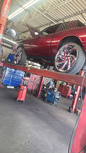 Auto Repair Shop «Meineke Car Care Center», reviews and photos, 4103 Kennywood Blvd, West Mifflin, PA 15122, USA