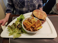 Hamburger du Restaurant de grillades à la française La fontaine à Lourmarin - n°8