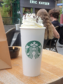 Frappuccino du Restaurant servant le petit-déjeuner Starbucks à Paris - n°12