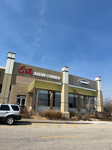 Shopping Mall «North Riverside Park Mall», reviews and photos, 7501 W Cermak Rd, N Riverside, IL 60546, USA