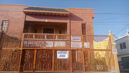 Colegio Santa Cruz J R en Juventino Rosas