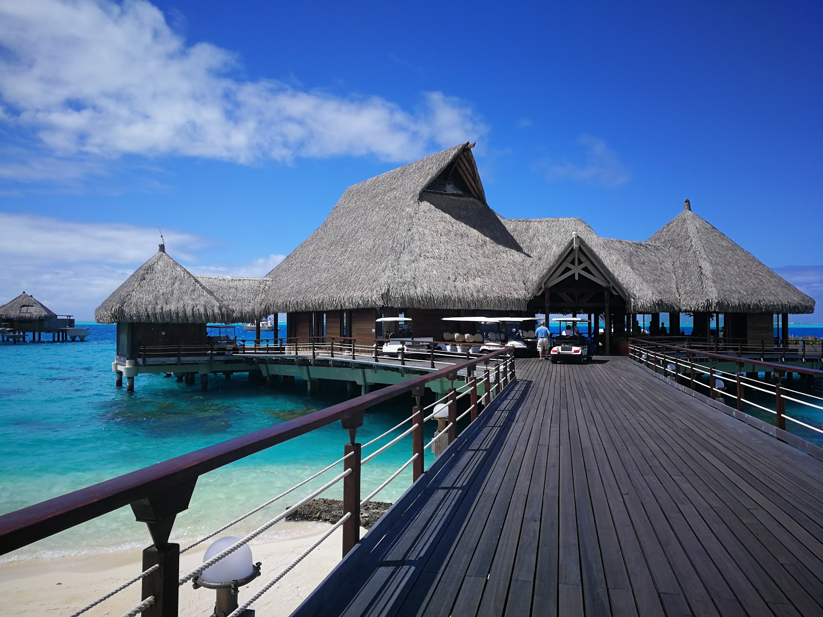 Φωτογραφία του Παραλία Conrad Bora Bora και η εγκατάσταση