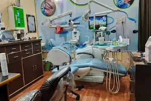Dr Bansal's Dental & Maxillofacial Trauma clinic - Best Painless Root Canal Treatment | Tooth Replacement in Gwalior image