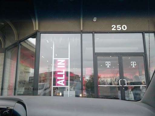 Cell Phone Store «T-Mobile», reviews and photos, 250 Granite Run Dr, Lancaster, PA 17601, USA