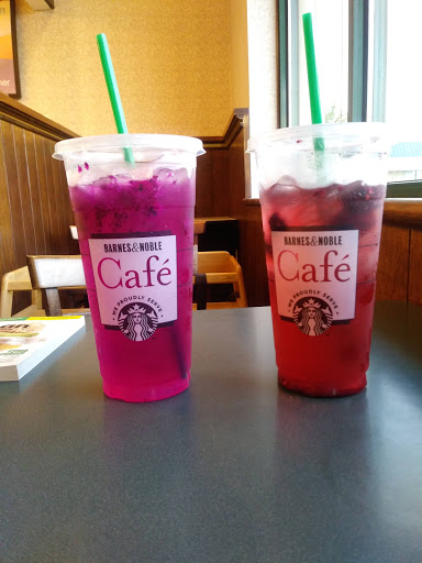 Book Store «Barnes & Noble», reviews and photos, 4325 24th Ave, Fort Gratiot Twp, MI 48059, USA