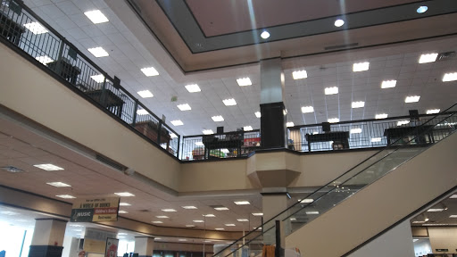 Book Store «Barnes and Noble», reviews and photos, 2500 N Mayfair Rd, Milwaukee, WI 53226, USA