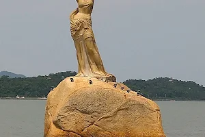 珠海渔女 image