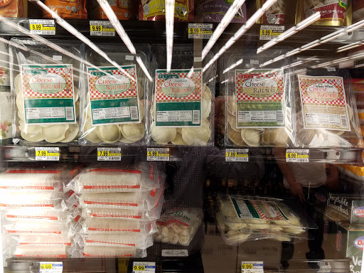 Grocery Store «Jewel-Osco», reviews and photos, 2485 Howard St, Evanston, IL 60202, USA