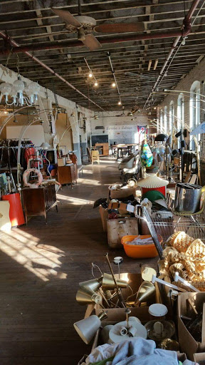 Wholesaler «Pixel 19 Vintage Clothing LLC», reviews and photos, 211 Klotter Ave, Cincinnati, OH 45219, USA