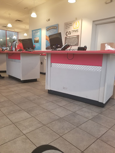 Tire Shop «Discount Tire Store - Round Rock, TX», reviews and photos, 3115 S Interstate 35, Round Rock, TX 78664, USA