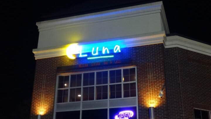 Luna Mexican Seafood Bar & Grill 27455