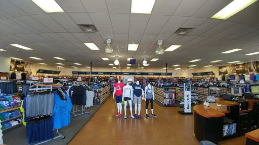 Shoe Store «Reebok Outlet», reviews and photos, 6974 Gateway Blvd E, El Paso, TX 79915, USA