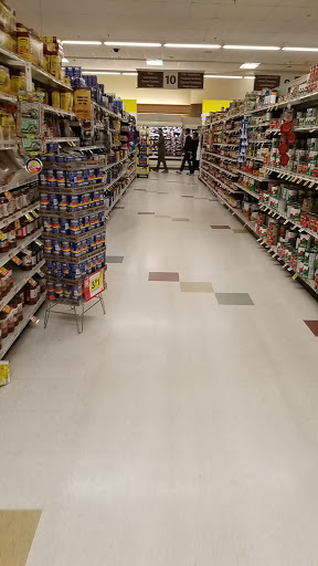 Grocery Store «Stop & Shop», reviews and photos, 653 Hillside Avenue, New Hyde Park, NY 11040, USA