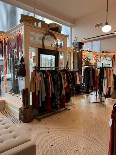 Consignment Shop «re•volve», reviews and photos, 103 SW 2nd St, Corvallis, OR 97333, USA