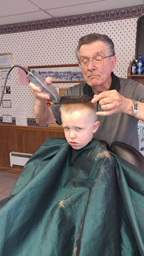 Barber Shop «Clarks Barber Shop», reviews and photos, 117 Mississippi Ave, Crystal City, MO 63019, USA