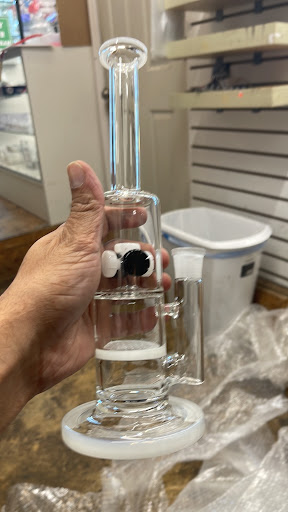 Vaporizer Store «Cigar n Vape Fairfax», reviews and photos, 11106 Lee Hwy, Fairfax, VA 22030, USA