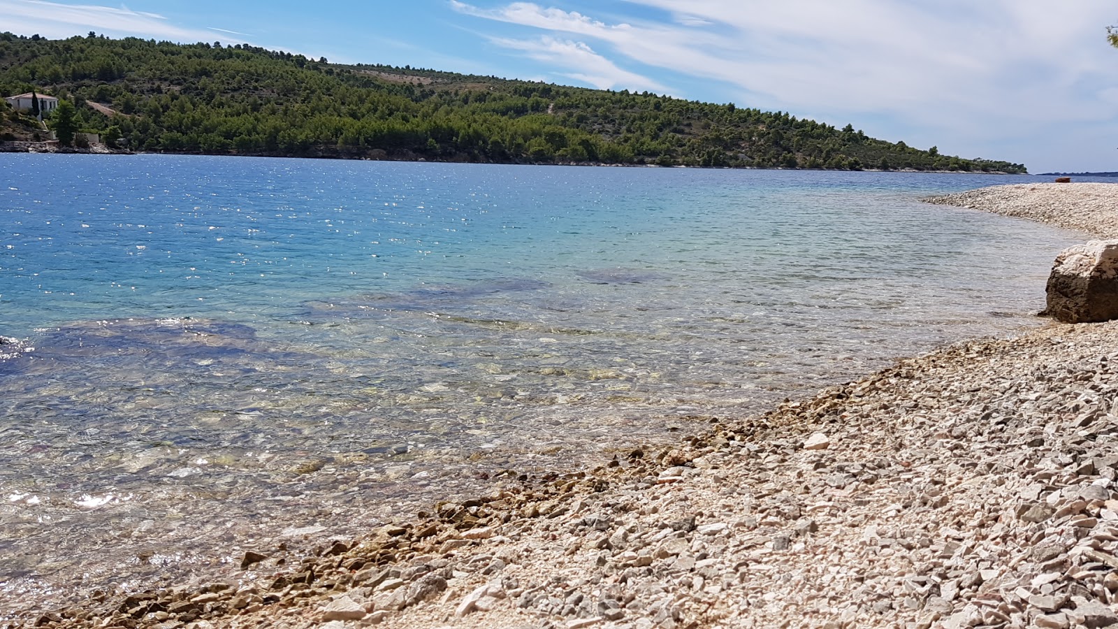 Foto av Vedrana beach med rak strand