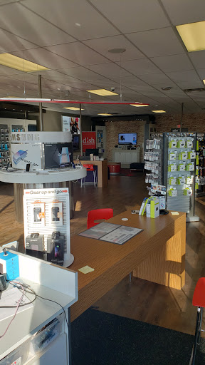Cell Phone Store «Verizon Authorized Retailer, TCC», reviews and photos, 1870 N State St, North Vernon, IN 47265, USA