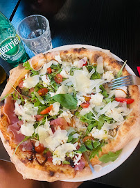 Plats et boissons du Pizzeria Maila Pizza - au feu de bois à Asnières-sur-Seine - n°5