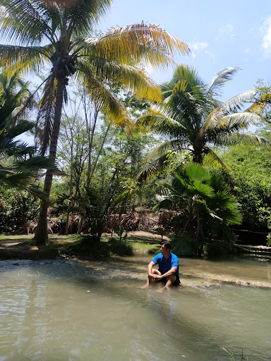 Balneario Rancho Escondido