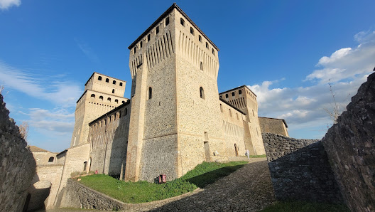 La Locanda del Borgo Str. del Castello, 23, 43013 Torrechiara PR, Italia
