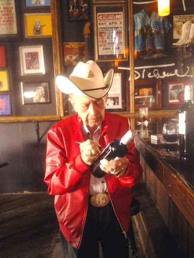 Bar & Grill «Music City Bar & Grill», reviews and photos, 2416 Music Valley Dr # 161, Nashville, TN 37214, USA