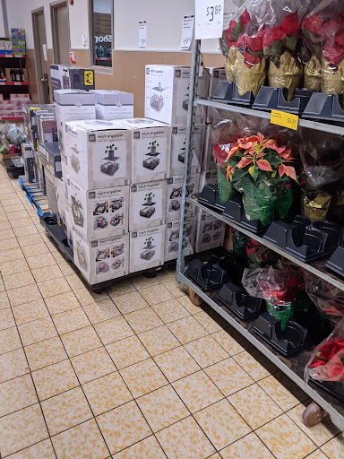 Supermarket «ALDI», reviews and photos, 4222 W Gate City Blvd, Greensboro, NC 27407, USA