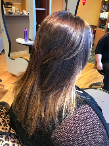 Hair Salon «Hair 2 Dye 4 Salon», reviews and photos, 165 Newark Pompton Turnpike, Pequannock Township, NJ 07440, USA