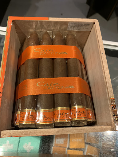 Tobacco Shop «M & J Smoke Shop», reviews and photos, 401 W 2nd St, Winslow, AZ 86047, USA