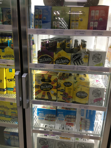 Grocery Store «Milford Market», reviews and photos, 26 Bridge St, Milford, NJ 08848, USA