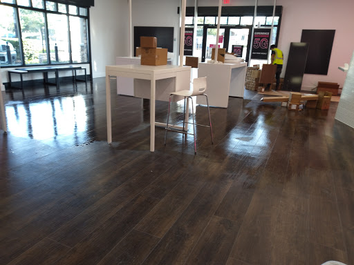 Cell Phone Store «T-Mobile», reviews and photos, 541 S Grand Ave, Glendora, CA 91741, USA